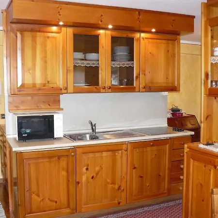 Appartement Charme A Cervinia Downtown In-ski Out