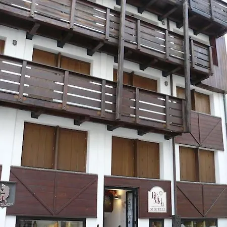 Appartement Charme A Cervinia Downtown In-ski Out *