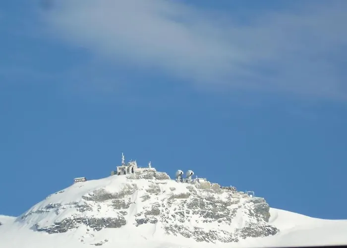 Charme A Cervinia Downtown In-ski Out Apartment